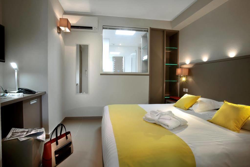 ואלבון Seventeen Hotel מראה חיצוני תמונה